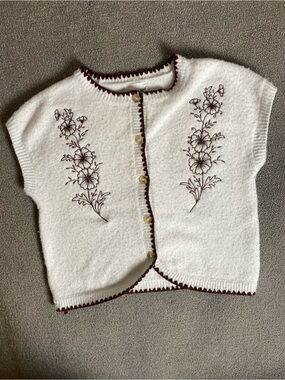 Willow & Wind Cottagecore Short Sleeve Cropped Cardigan with Floral Embroidery